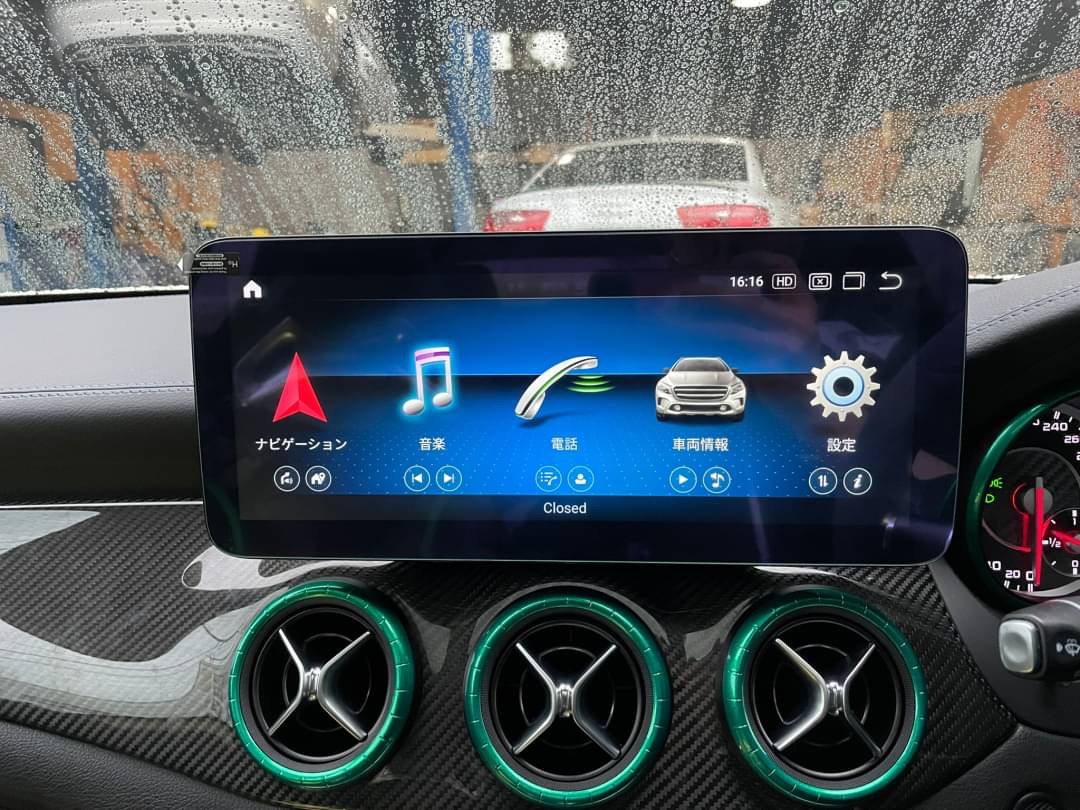 メルセデス・ベンツ A45 AMG W176 ペトロナスグリーンエディション